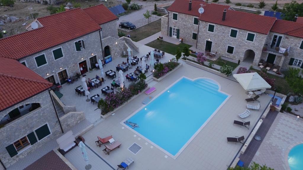 Pansion Skelin Hotel Drinovci Ngoại thất bức ảnh