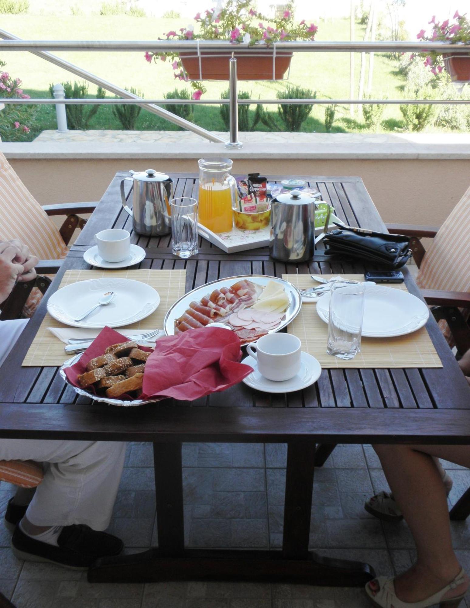 Pansion Skelin Hotel Drinovci Ngoại thất bức ảnh