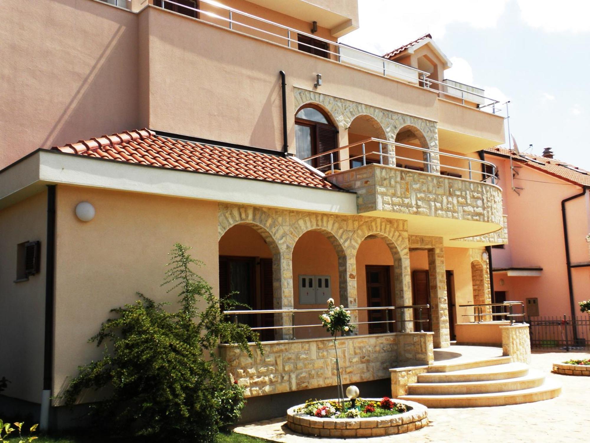 Pansion Skelin Hotel Drinovci Ngoại thất bức ảnh