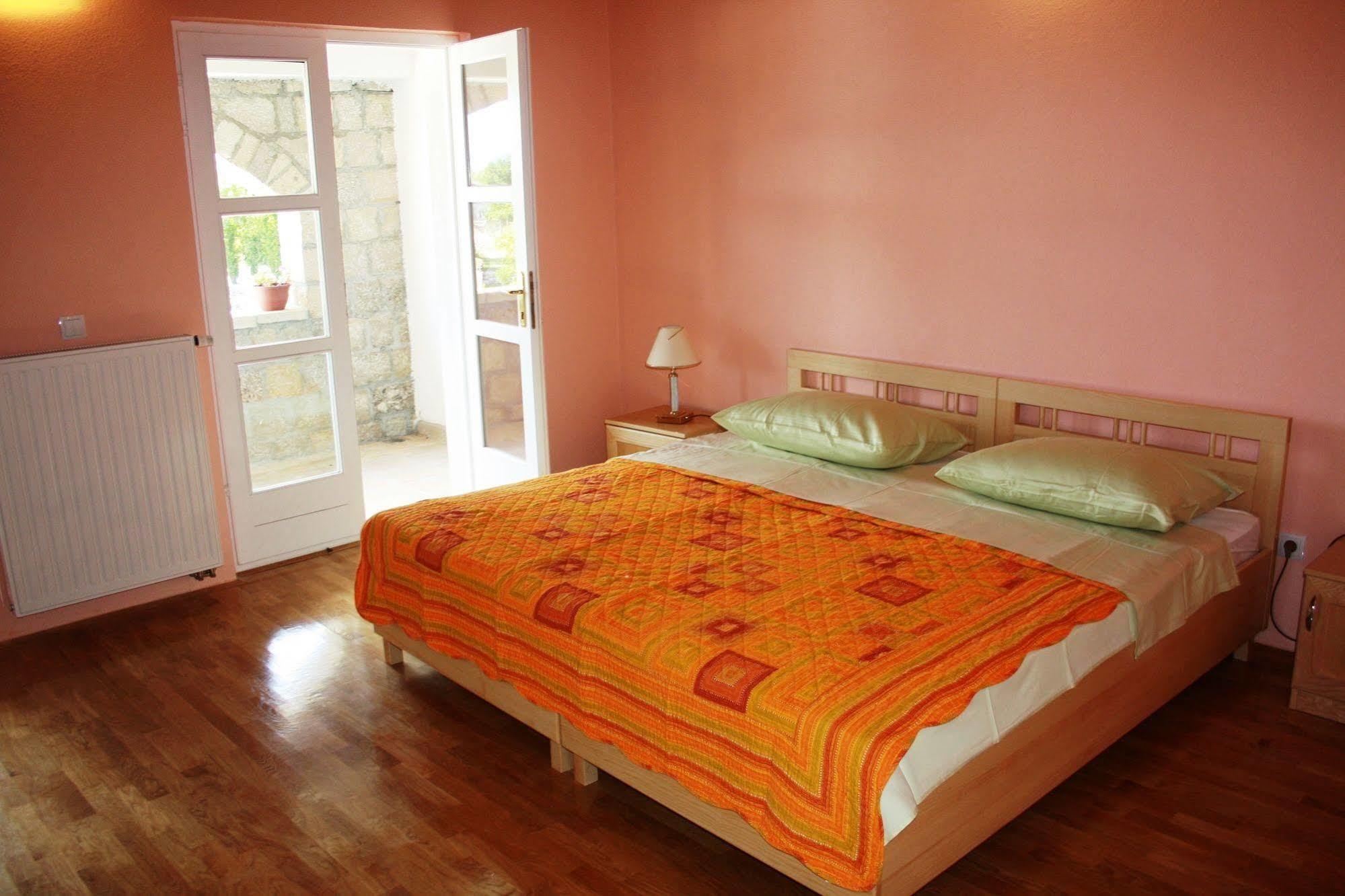 Pansion Skelin Hotel Drinovci Ngoại thất bức ảnh