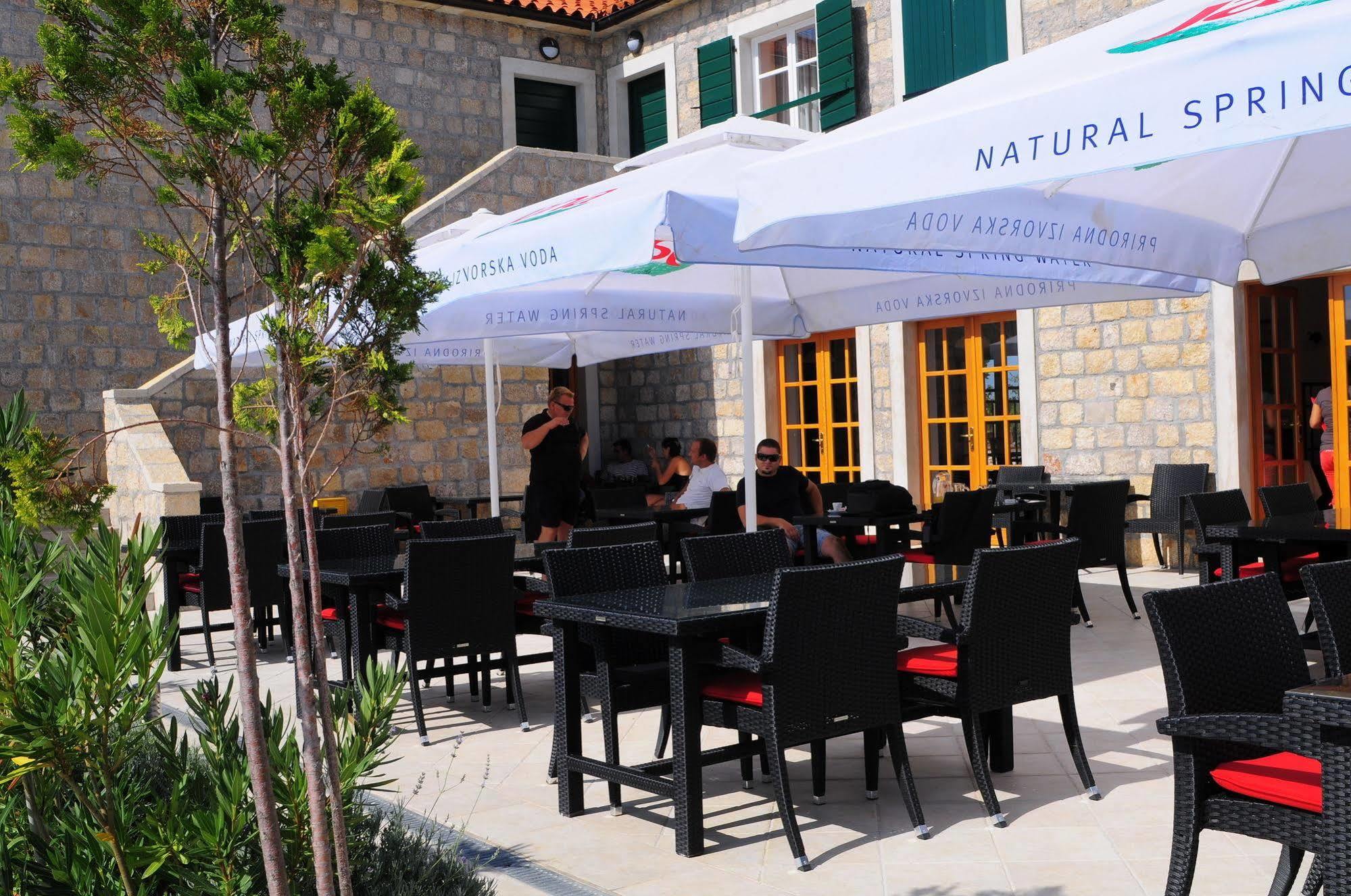 Pansion Skelin Hotel Drinovci Ngoại thất bức ảnh