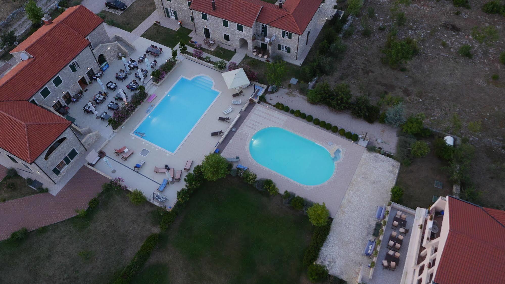 Pansion Skelin Hotel Drinovci Ngoại thất bức ảnh